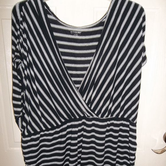 Motherhood Maternity Wrap Style Top - Picture 1 of 2